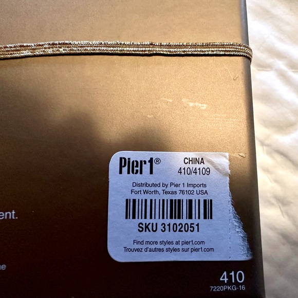 Pier 1 Christmas Tree Salt and Pepper Shakers New in Box - Picture 4 of 6